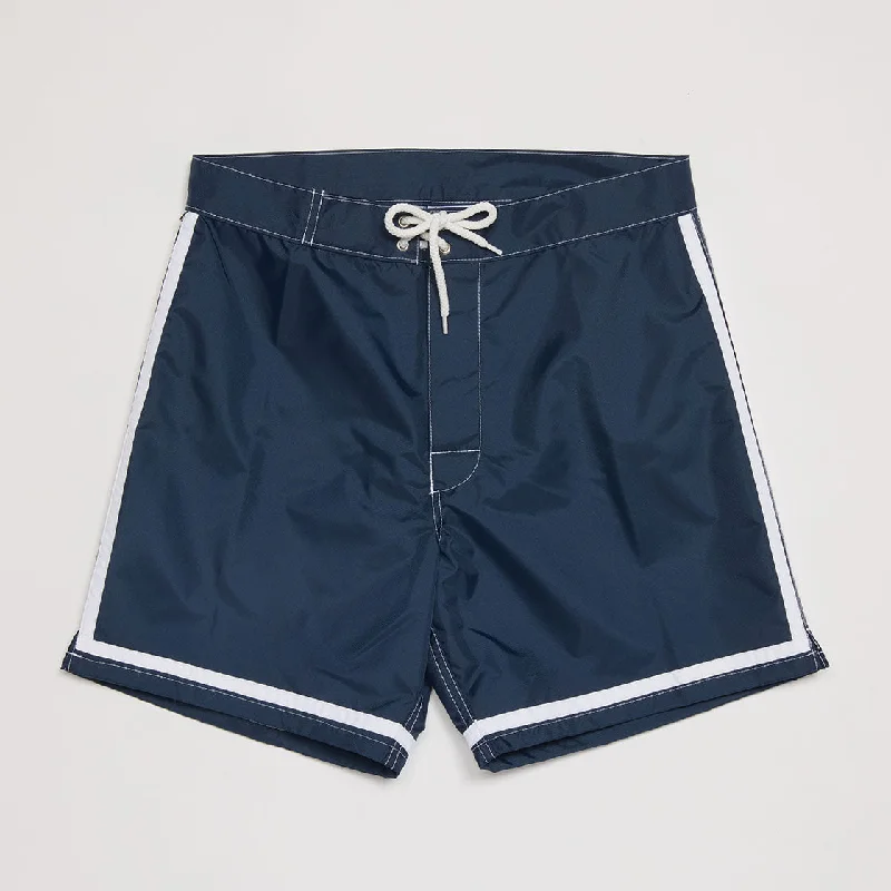 Weekend Steals Await LC Trunks (Navy)