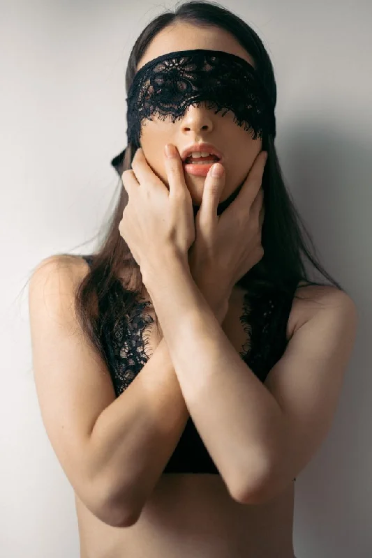 Weekend Specials to Delight Malia Blindfold