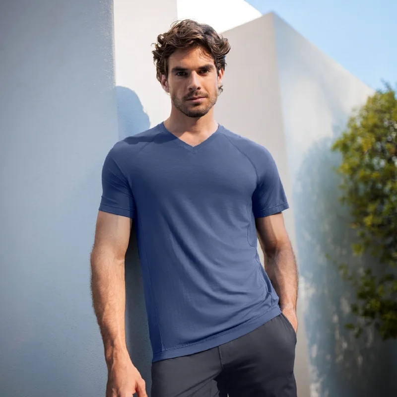 V-neck t-shirt — NATTCOOL™