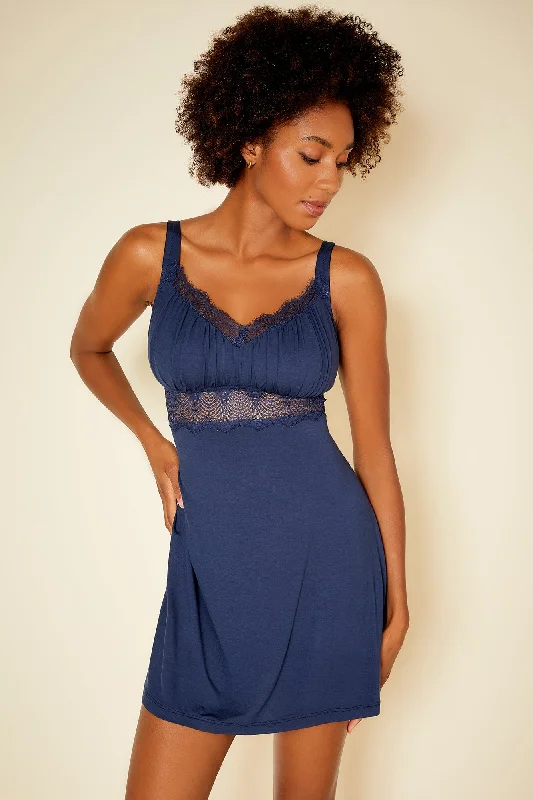 Act Fast Curvy Chemise