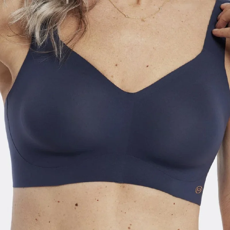 Weekend Deals You Can't Resist Evelyn & Bobbie Beyond Bra in Midnight Navy