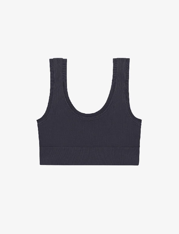 Unwind with Weekend Discounts Form Seamless Scoop Bralette
