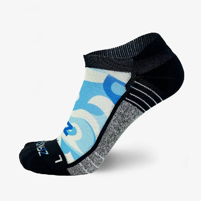 Tropical Surf Waves Running Socks (No Show)